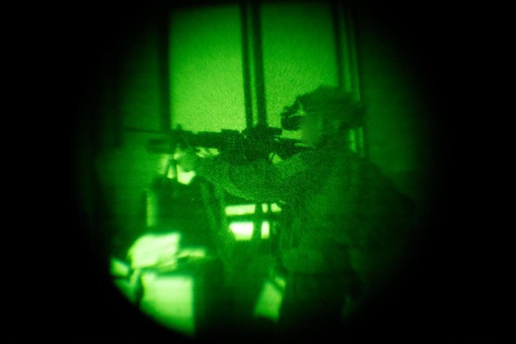 תיעוד מפעילות כוחות חטיבת צנחנים בדרום לבנון