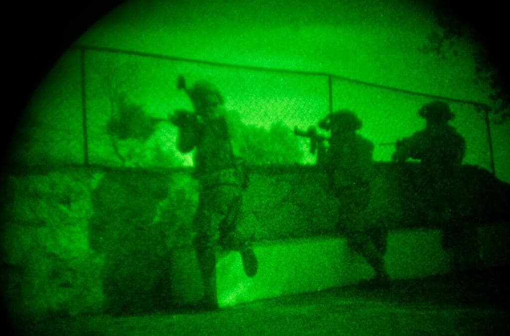 תיעוד מפעילות כוחות חטיבת צנחנים בדרום לבנון