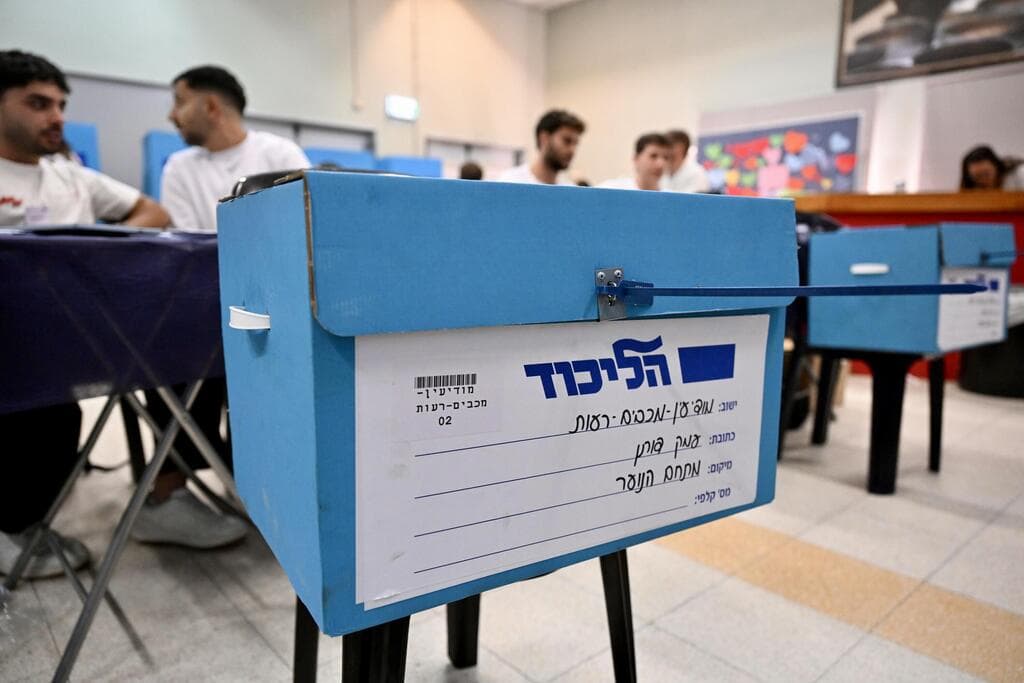 צילום: קובי קואנקס הצבעות בקלפי במודיעין