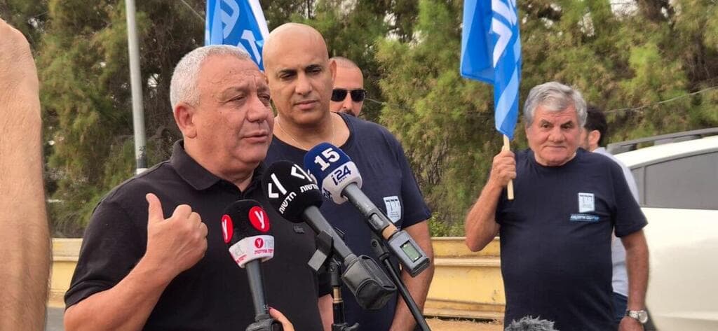 גדי איזנקוט בניר עוז