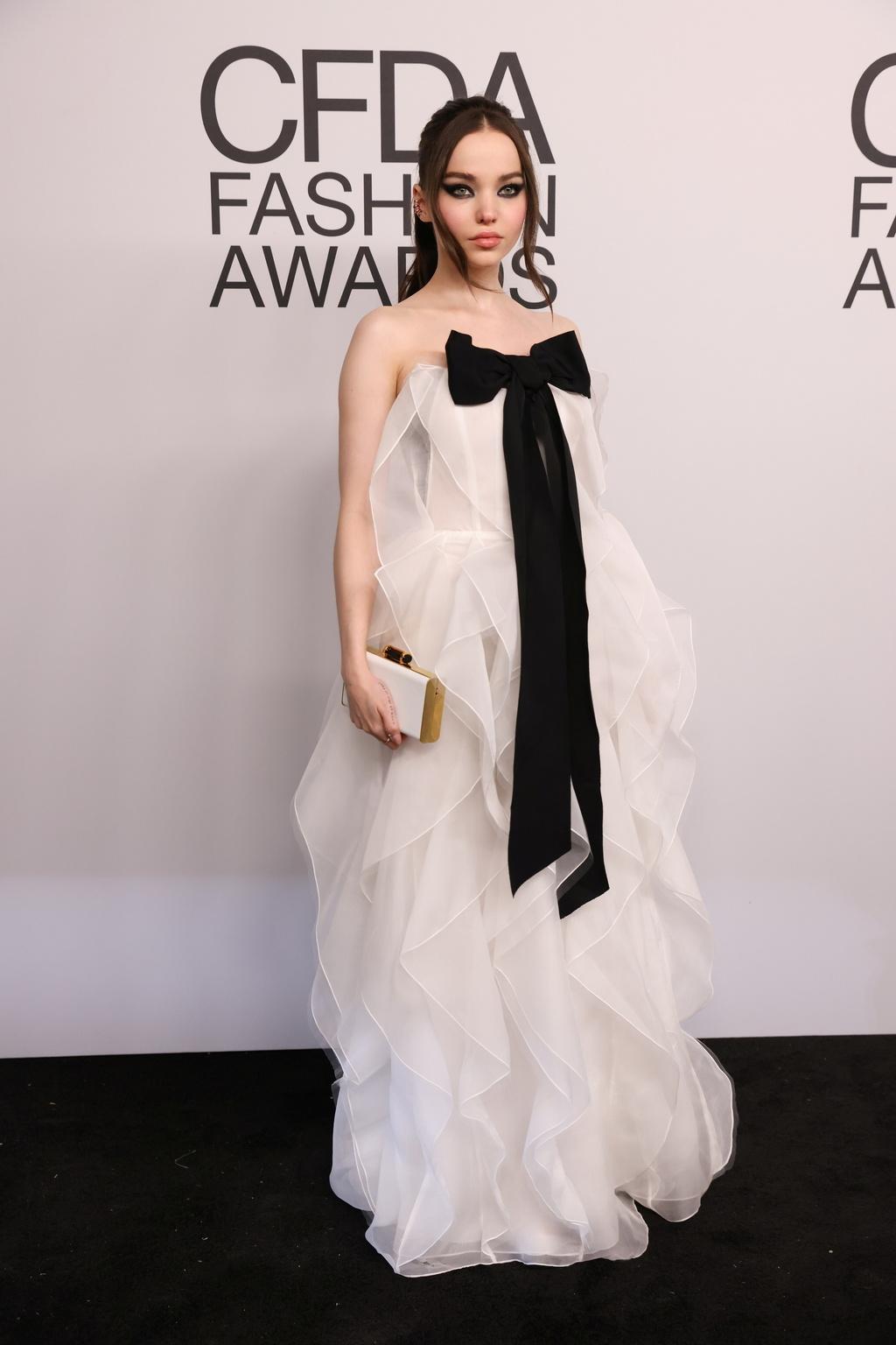 דאב קמרון במראה רומנטי (צילום: Reuters) דאב קמרון בטקס פרסי ה-CFDA