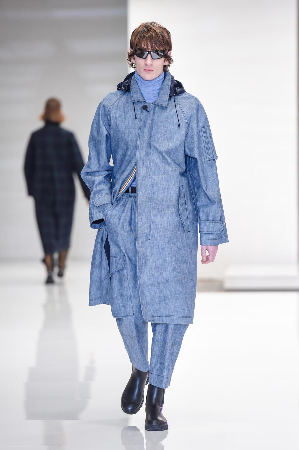 תצוגת סתיו-חורף 2021-22 של לואי ויטון