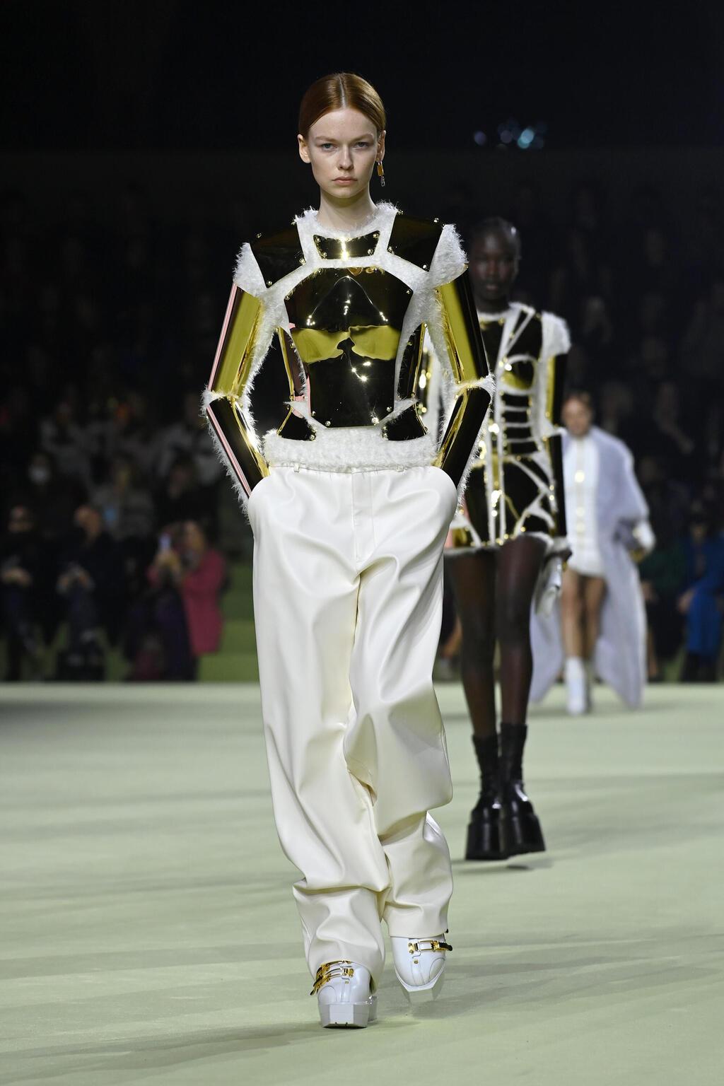 תצוגת סתיו-חורף 2022-23 של בלמן