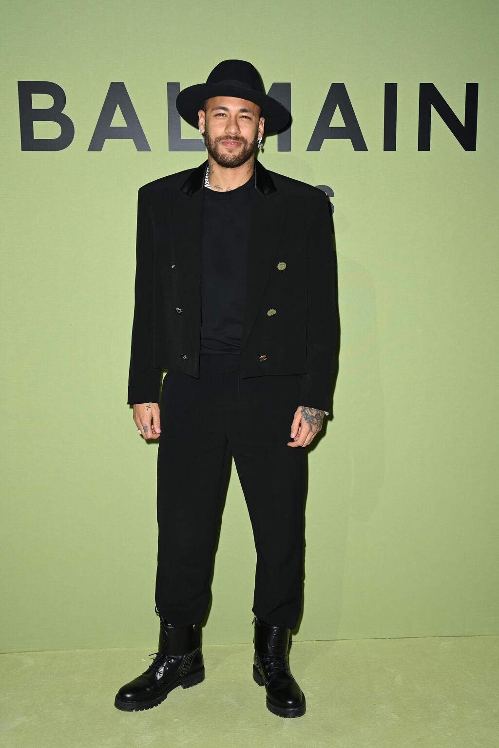 ניימאר בשורה הראשונה של בלמן