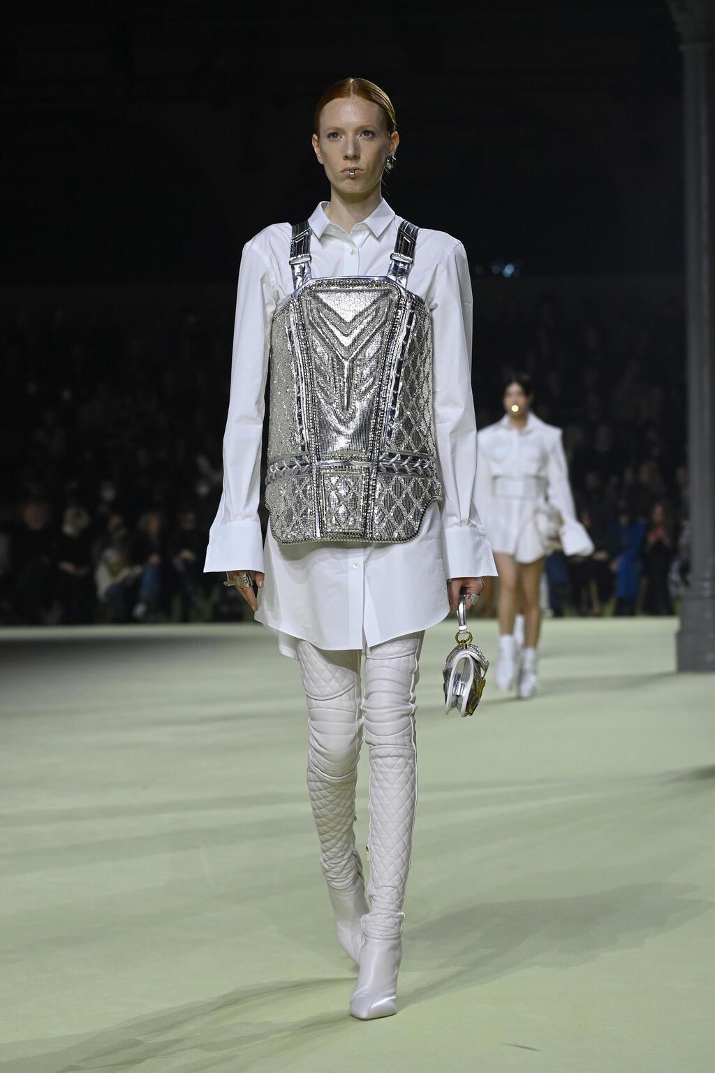 תצוגת סתיו-חורף 2022-23 של בלמן