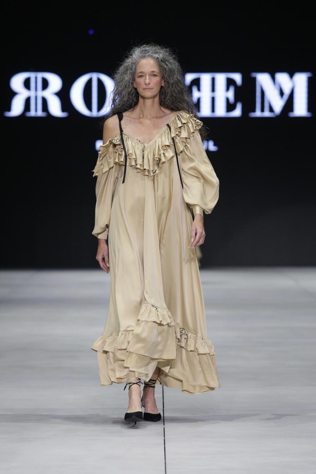 התצוגה של רותם שאול במסגרת Upcoming Designers