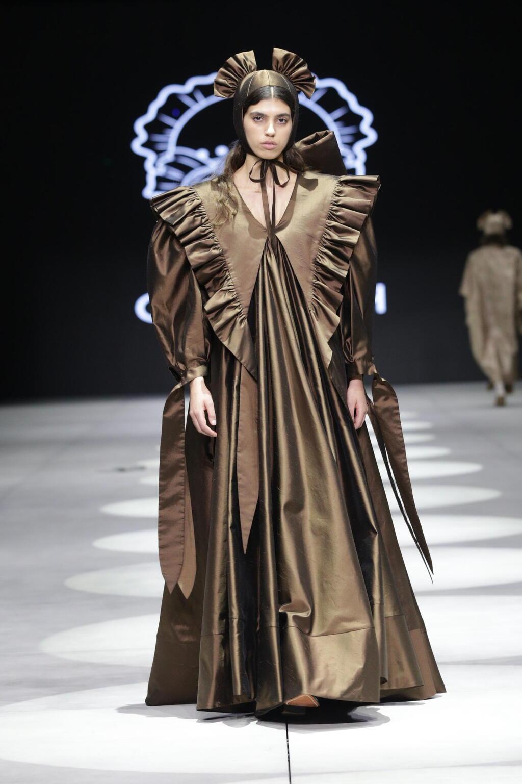 התצוגה של אהרון גניש במסגרת Upcoming Designers