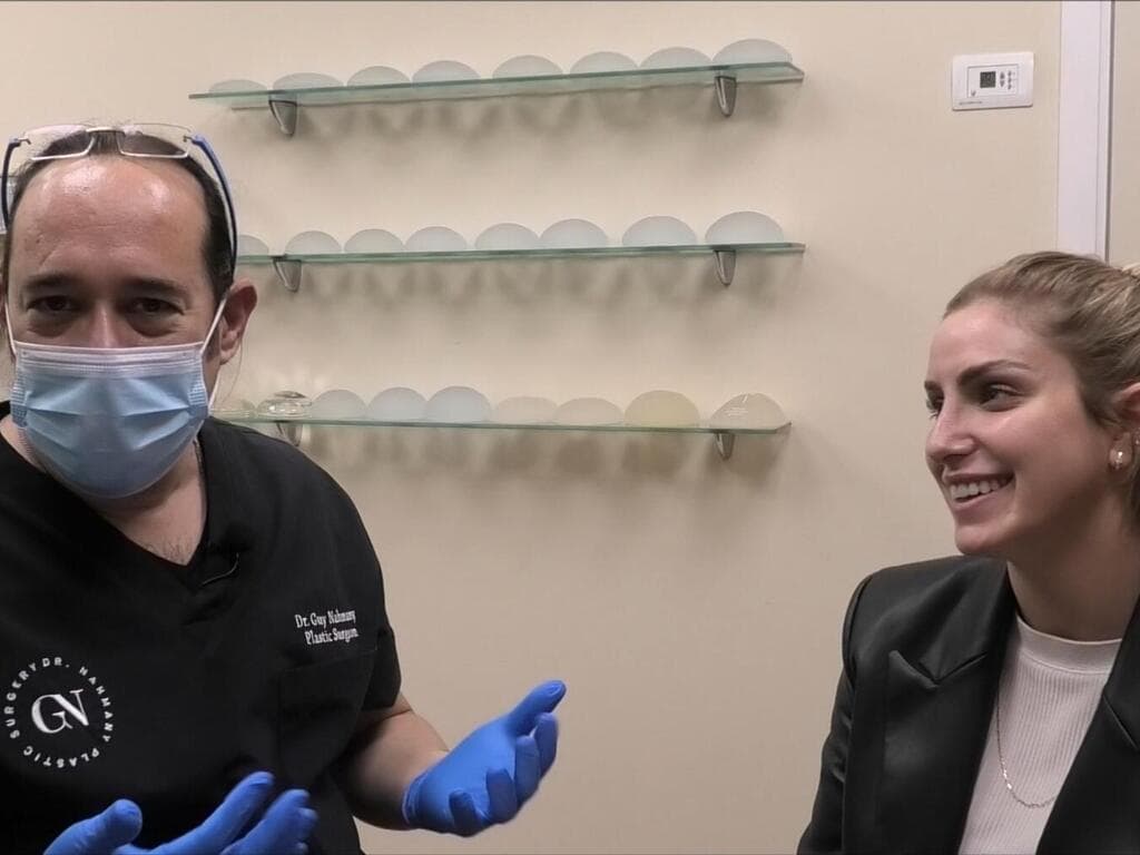 יש חיוך! (צילום: עמרי לוי) ד"ר גיא נחמני