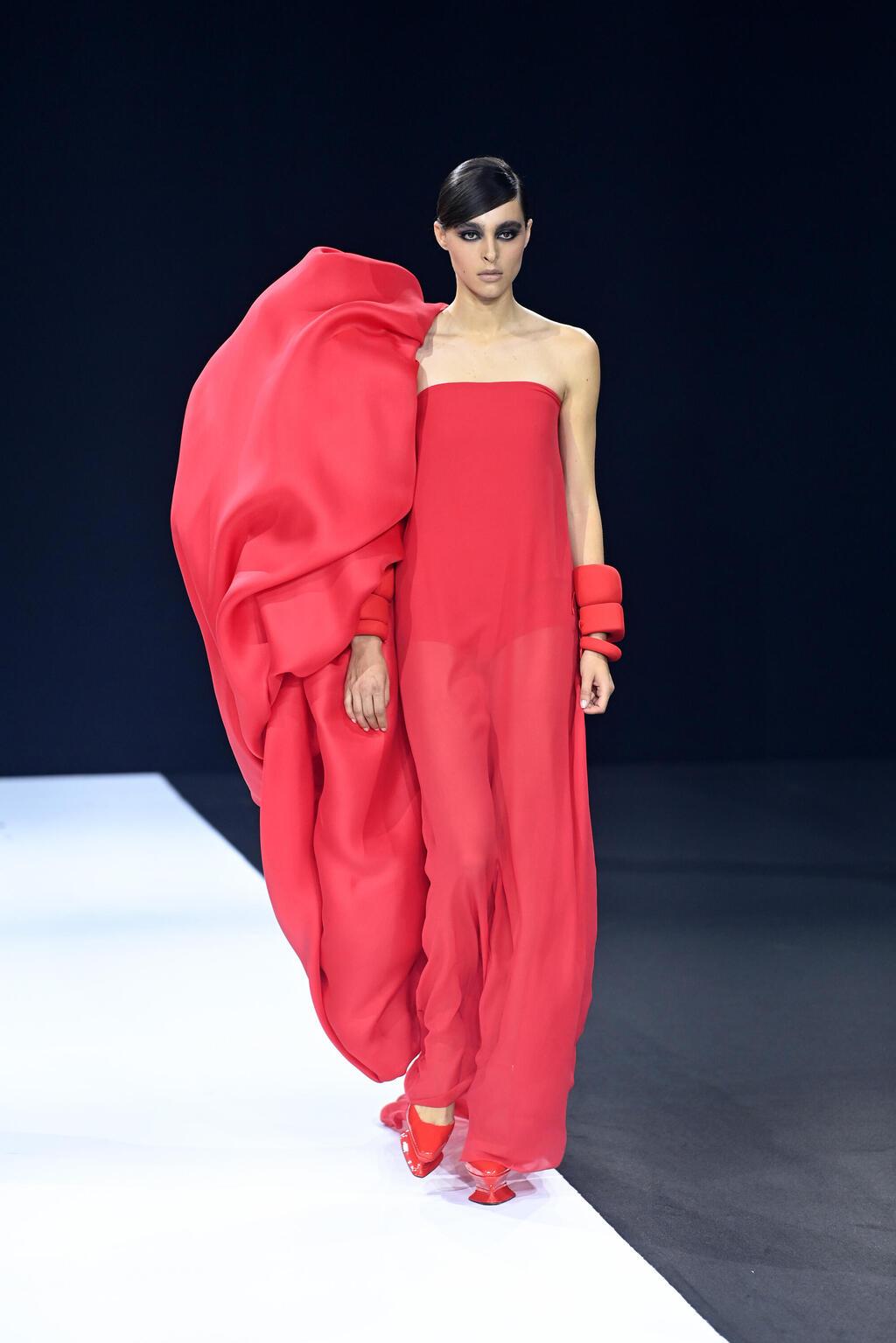 תצוגת ההוט קוטור לסתיו-חורף 2022-23 של סטפן רולנד