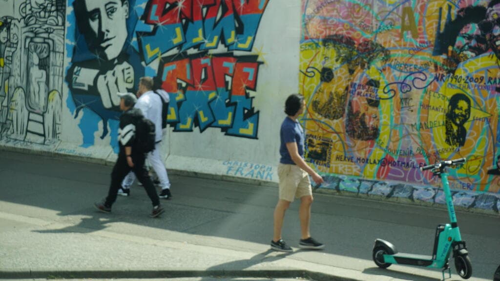 תרבות אורבנית תוססת. גרפיטי ברחובות ברלין