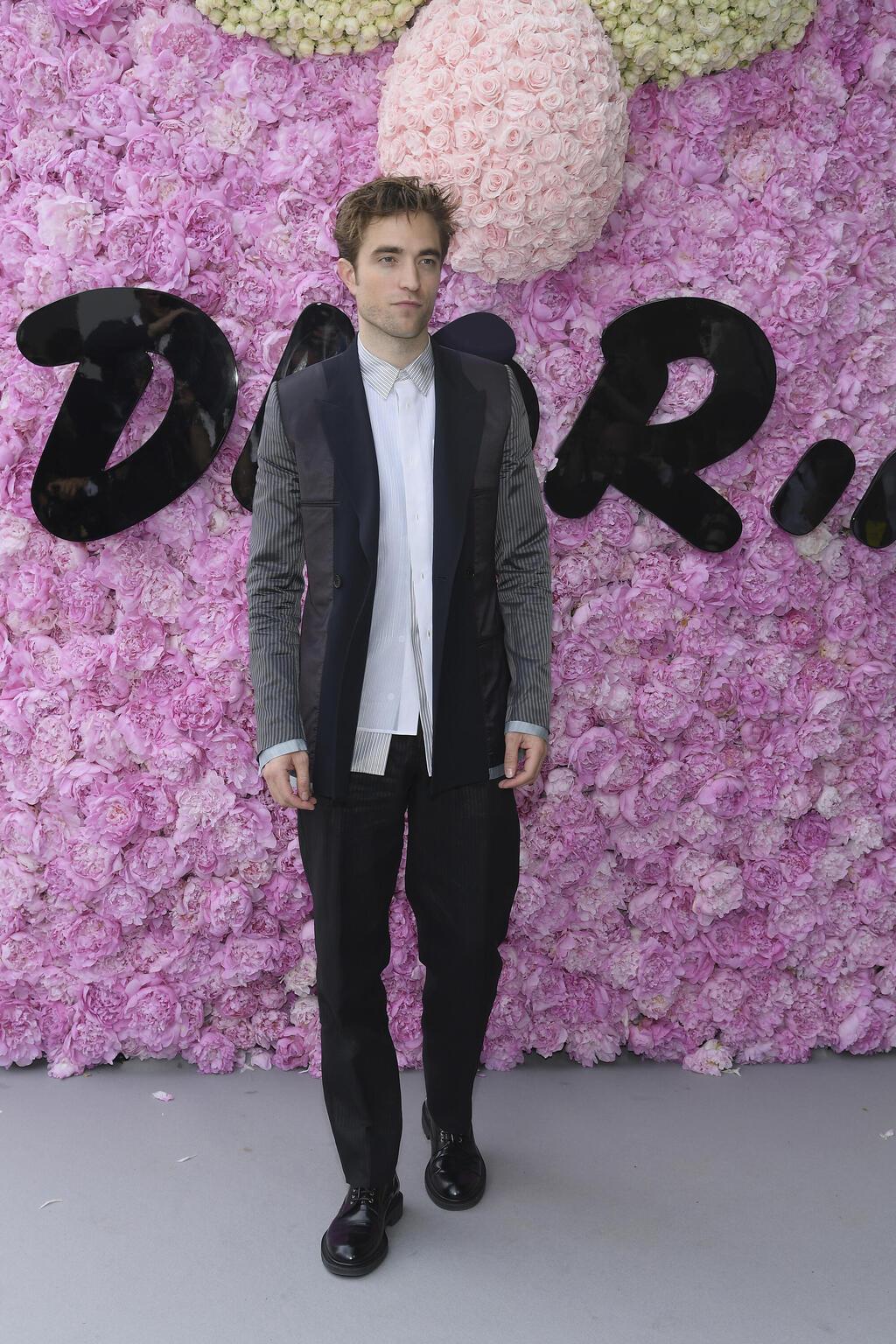 רוברט פטינסון בתצוגת אופנה של דיור גברים, 2018