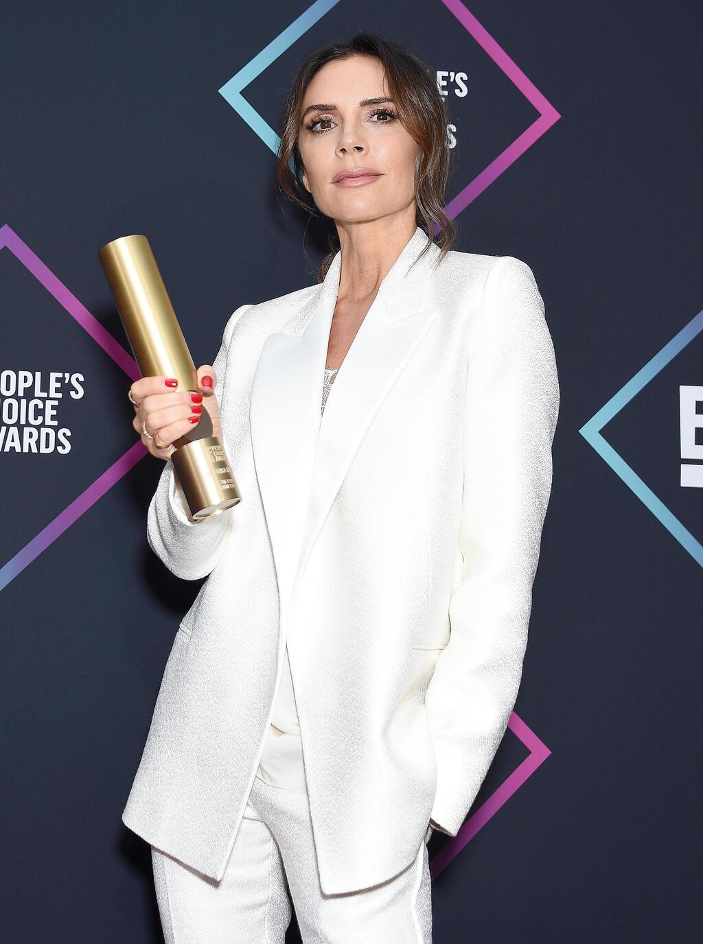 ויקטוריה בקהאם זוכה בפרס אייקון האופנה בטקס פיפל'ס צ'ויס, 2018