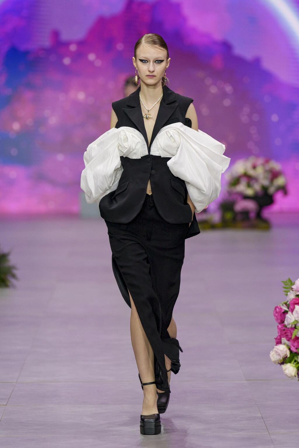 התצוגה של מונליזבת בשבוע האופנה קורנית תל אביב 2023
