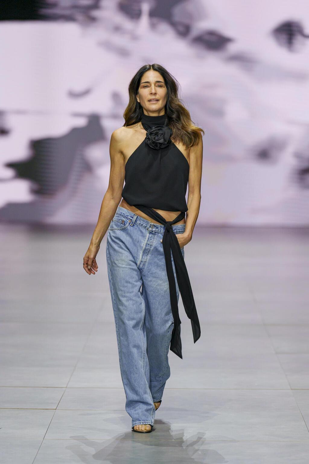 סיגל שחמון בתצוגה של עידן לרוס בשבוע האופנה קורנית תל אביב 2023