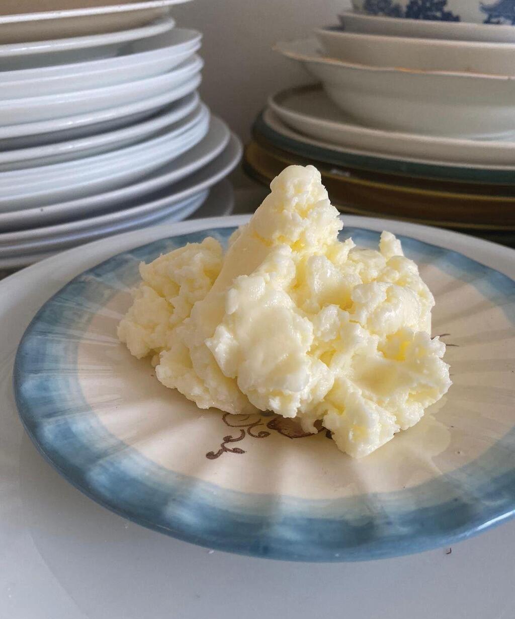 קצת סבלנות ויש: חמאה תוצרת בית