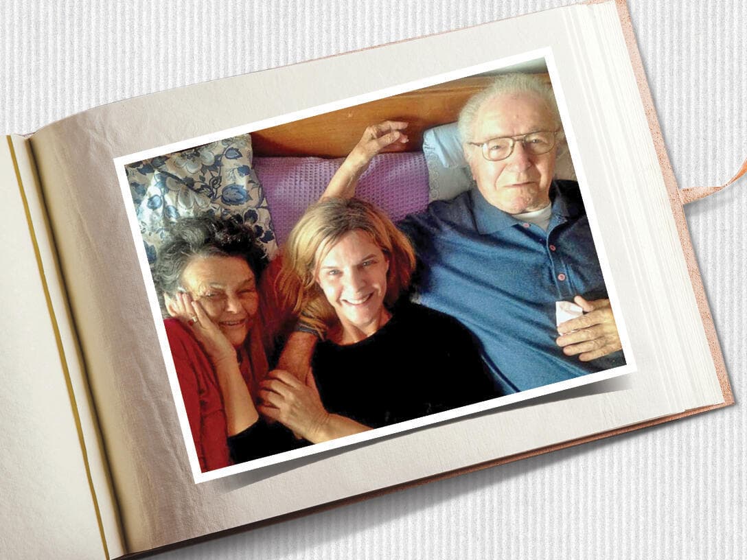 חלי גולדנברג עם הוריה