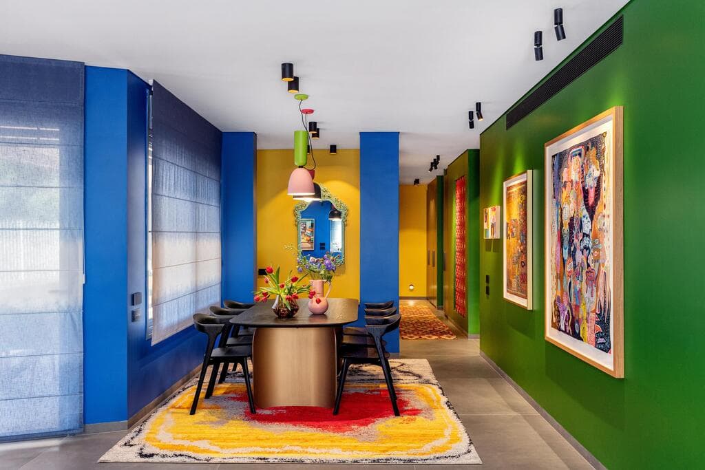 דירה צבעונית לזוג רופאים, עיצוב גילי אונגר