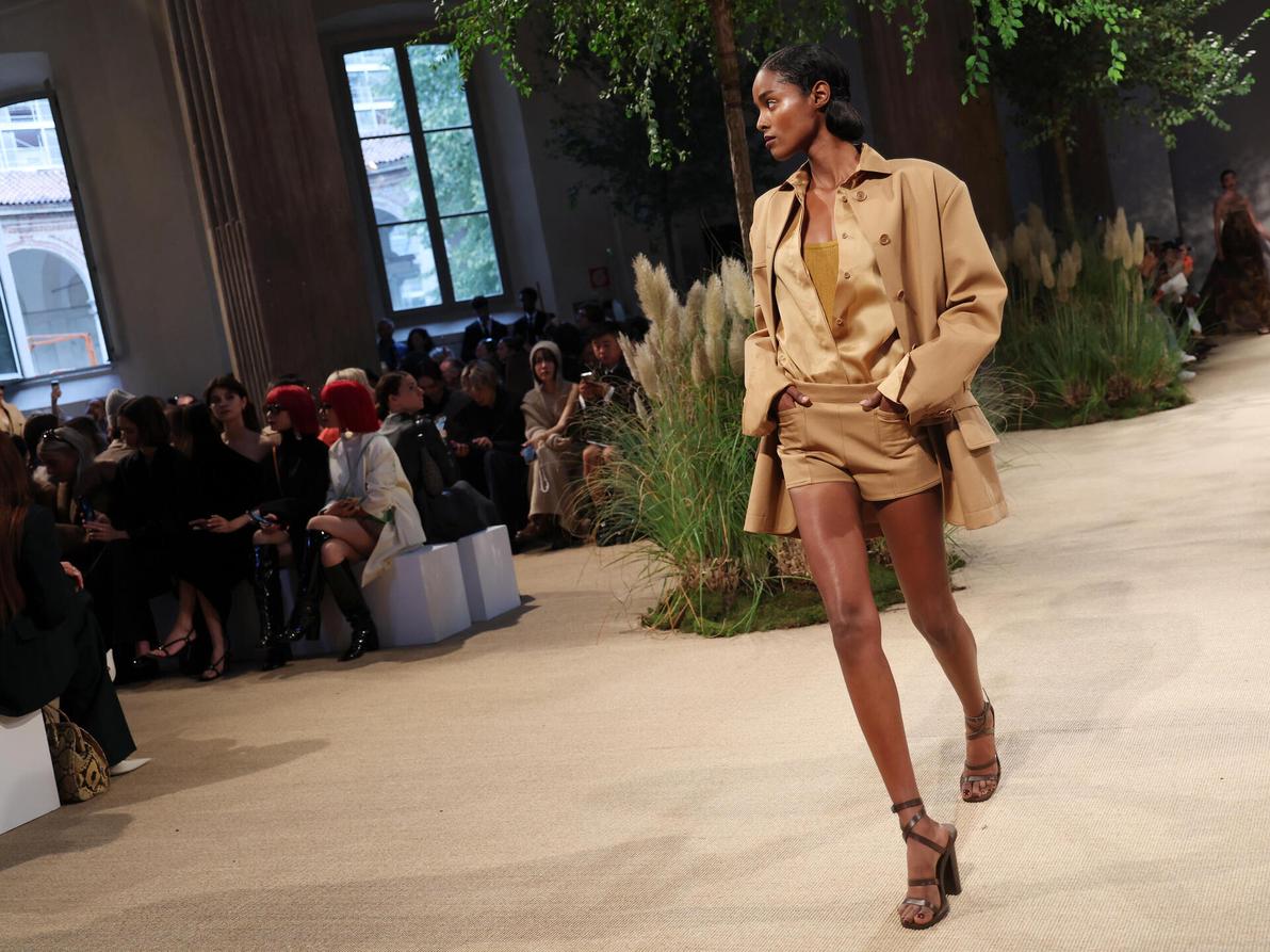 תצוגת אביב-קיץ 2024 של מקס מארה (צילום: Vittorio Zunino Celotto/Getty Images) תצוגת אביב-קיץ 2024 של מקס מארה