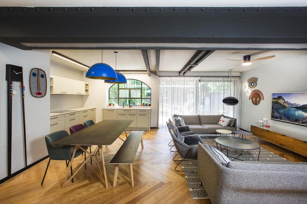 החליטו להגדיל את המטבח ואת כל התשתיות (צילום: עידן גור) דירת דופלקס-גן בתל אביב, עיצוב: מיטל צימבר