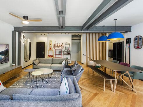 קורות הפלדה התמוכות נחשפו בשיפוץ אחרי שהיו מוסתרות בהנמכות גבס קורות הפלדה התמוכות נחשפו בשיפוץ אחרי שהיו מוסתרות בהנמכות גבס