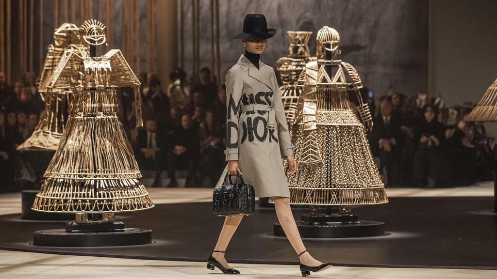 שבוע האופנה פריז מיס דיור