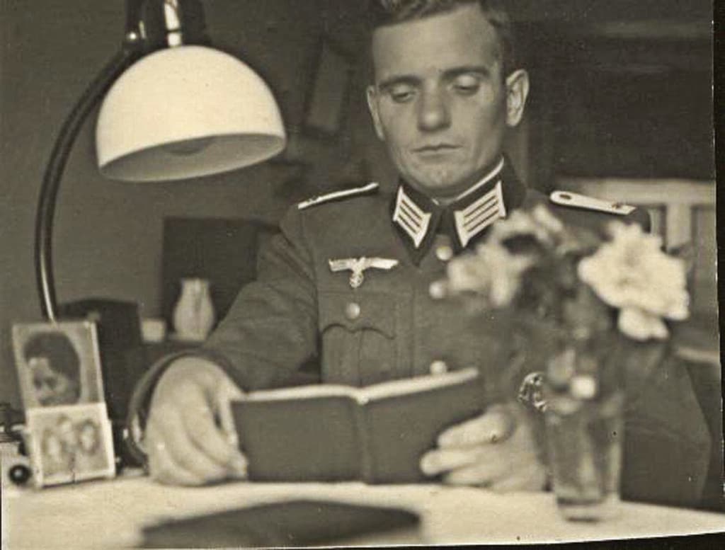 סבא רבא: זיגפריד גוט, קצין נאצי