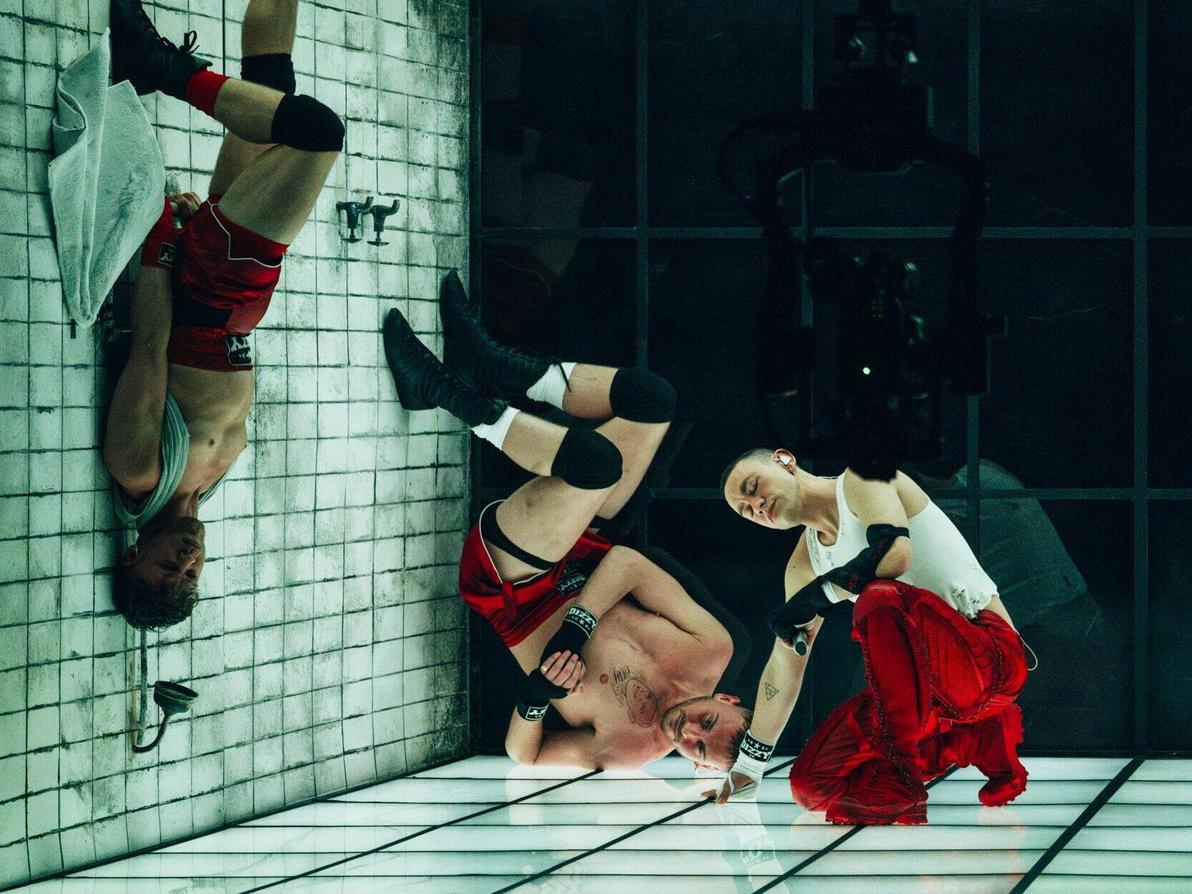 מופע הומו-ארוטי. אולי אלכסנדר מבריטניה (צילום: Sarah Louise Bennett/EBU) אולי אלכסנדר מבריטניה באירוויזיון, 2024