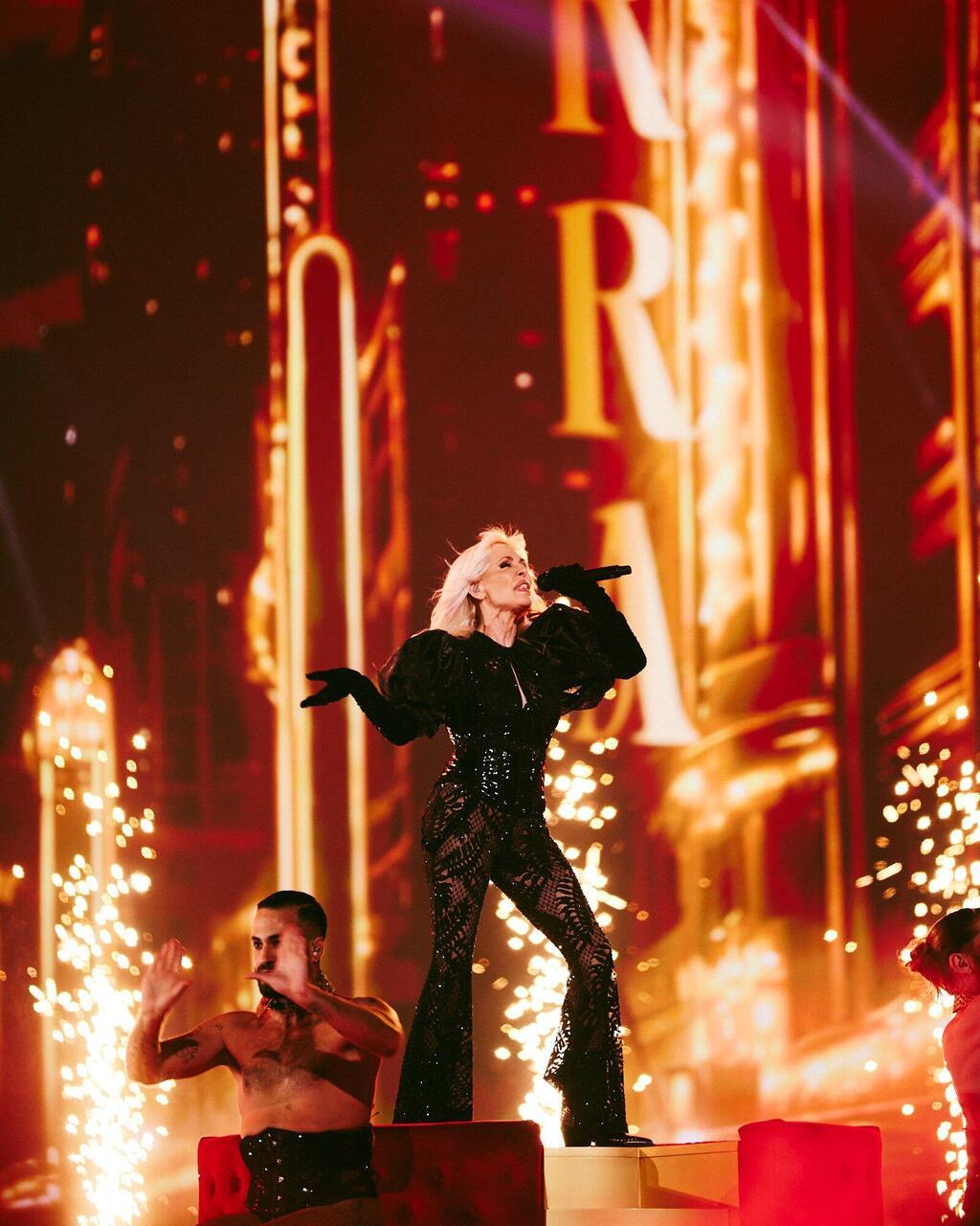 אחת ההופעות הקאמפיות של הערב. נבולוס מספרד (צילום: Alma Bengtsson/EBU) נבולוסה מספרד באירוויזיון, 2024