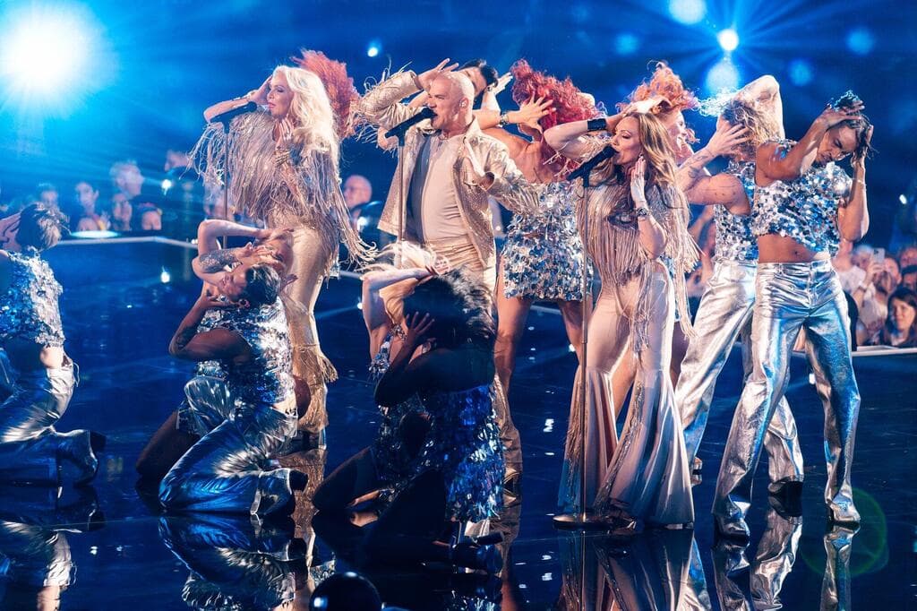 להקת אלקזר על הבמה במאלמו (צילום: Corinne Cumming/EBU) אלקזר בהופעה באירוויזיון, 2024