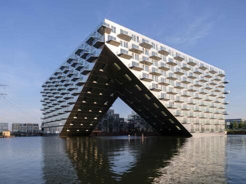 בניין המגורים Sluishuis, הולנד. דוגמה לאדריכלות צפה בקנה מידה גדול מאוד