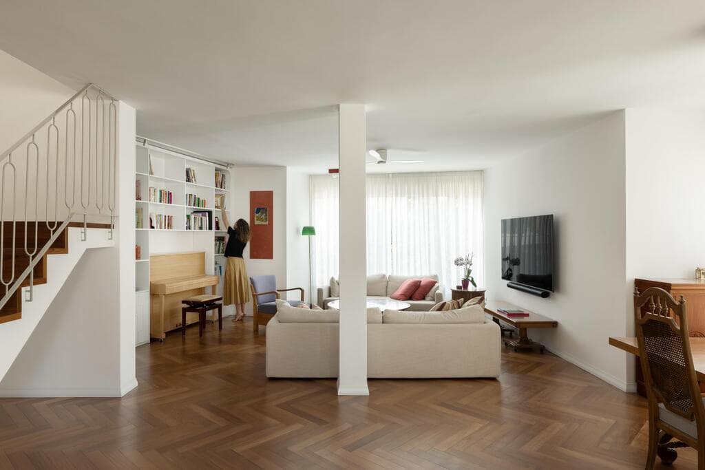 דירה מחוברת בצפון תל אביב, עיצוב: מירב טולדו-ליפשיץ ואדריכל אריאל ליפשיץ