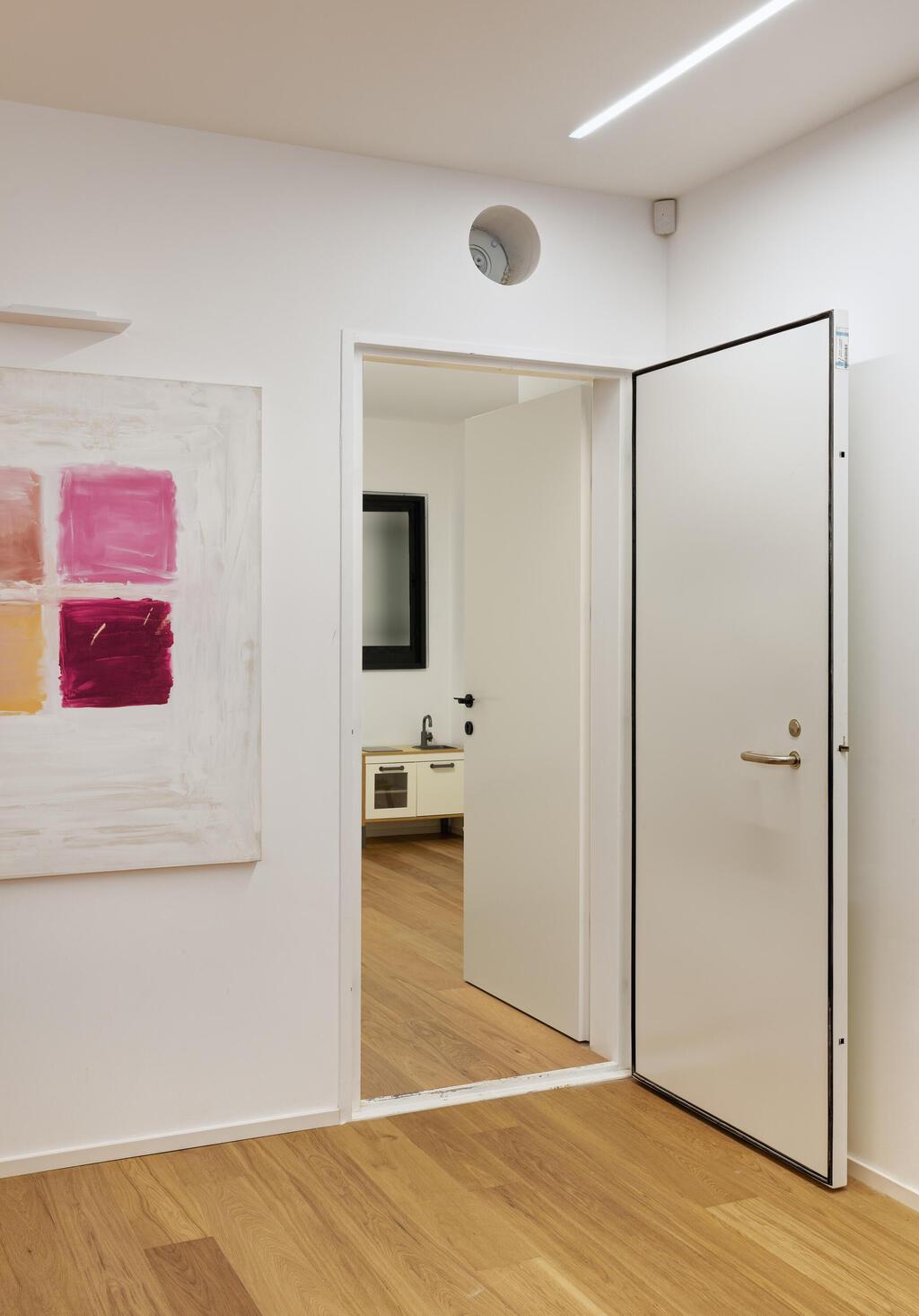 דלת ממ"ד דגם דלית, עיצוב: אדריכל רז מלמד