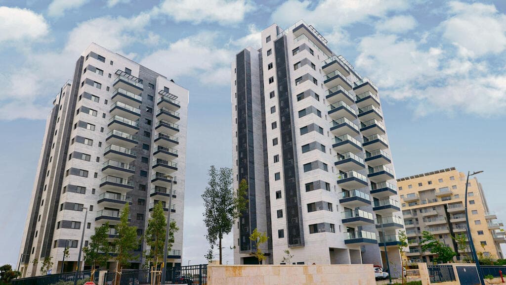בנייני המגורים של תושבי ניר עוז בקריית גת 