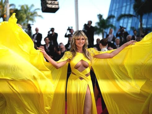 לא עושה חשבון לכלום ולאף אחד. היידי קלום בשמלה של זוהיר מוראד לא עושה חשבון לכלום ולאף אחד. היידי קלום בשמלה של זוהיר מוראד