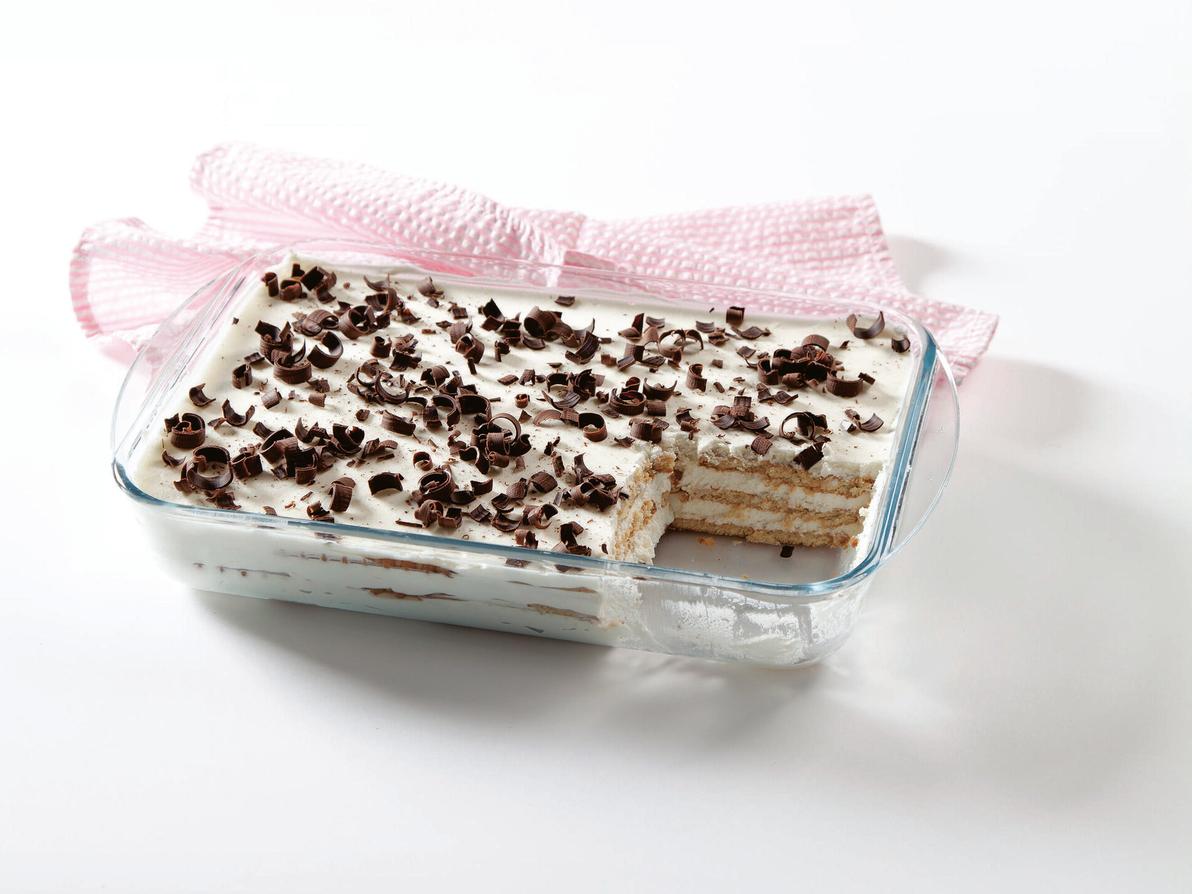 עוגת ביסקוויטים קלאסית (צילום: יוסי סליס, סגנון: נטשה חיימוביץ') עוגת ביסקוויטים קלאסית