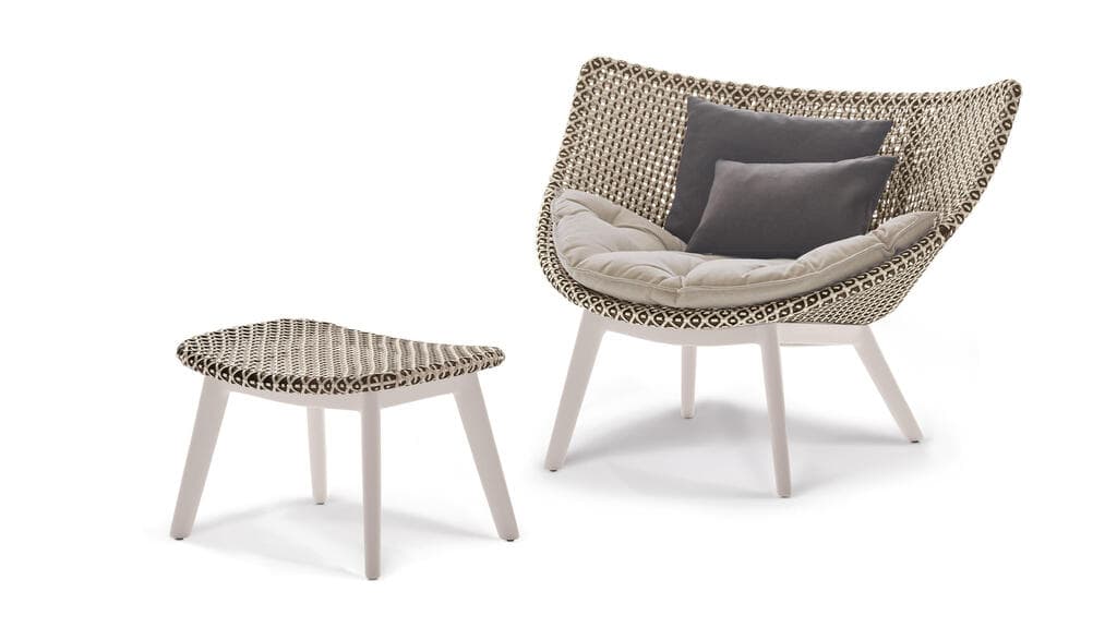 כורסה של DEDON MBRACE