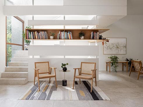 המתכננים עיצבו חללי הפנים שאפיינו את ה־mid-century modern בארצות־הברית של שנות ה־50 וה־60