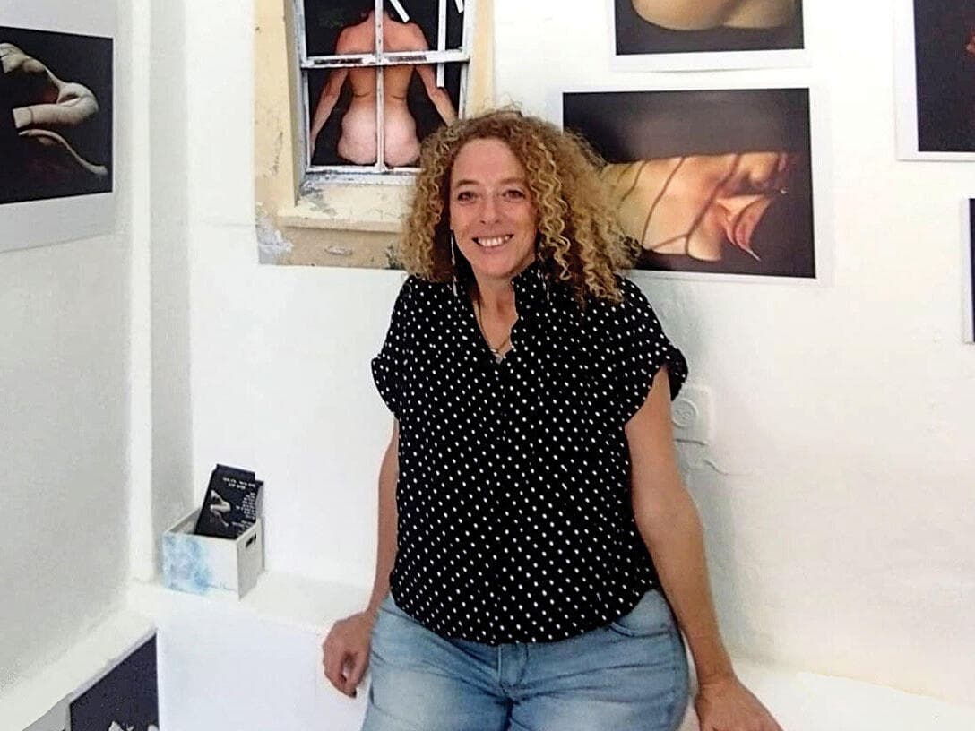 "אם נצליח לראות את הדברים אחרת, אולי נוכל לצאת לחופשי". מירב טלאור 