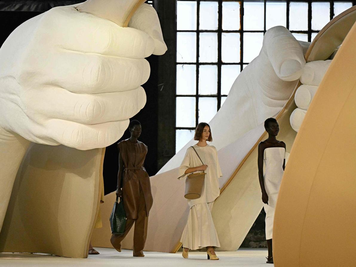 טוד'ס, תצוגת אביב-קיץ 2025 בשבוע האופנה במילאנו