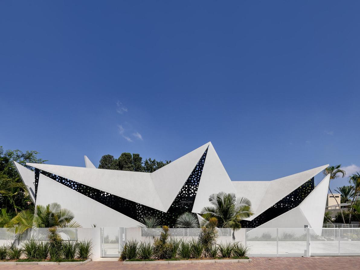 בית הכוכב בסביון, תכנון: דן והילה ישראלביץ