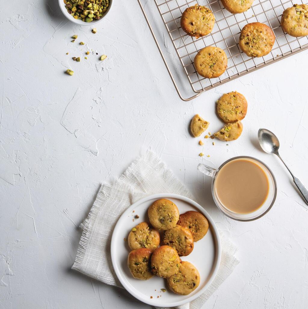 עוגיות שקדים ופיסטוקים ללא גלוטן (צילום: בועז לביא, סגנון: טליה הדר) עוגיות שקדים ופיסטוקים ללא גלוטן