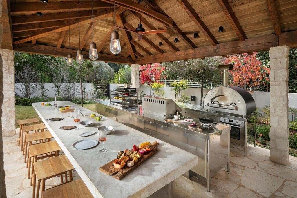 מטבח חוץ ניגא שף FOR HOME, וילה בשרון בתכנון מיכאל אזולאי