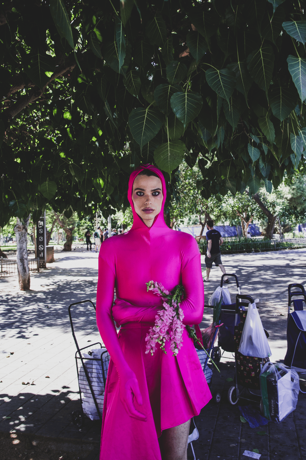 "הלוואי שכילד הייתי רואה תמונות של אנשים שדומים לי בחנות איפור" (צילום: עמית סליקטר) אורי חשין