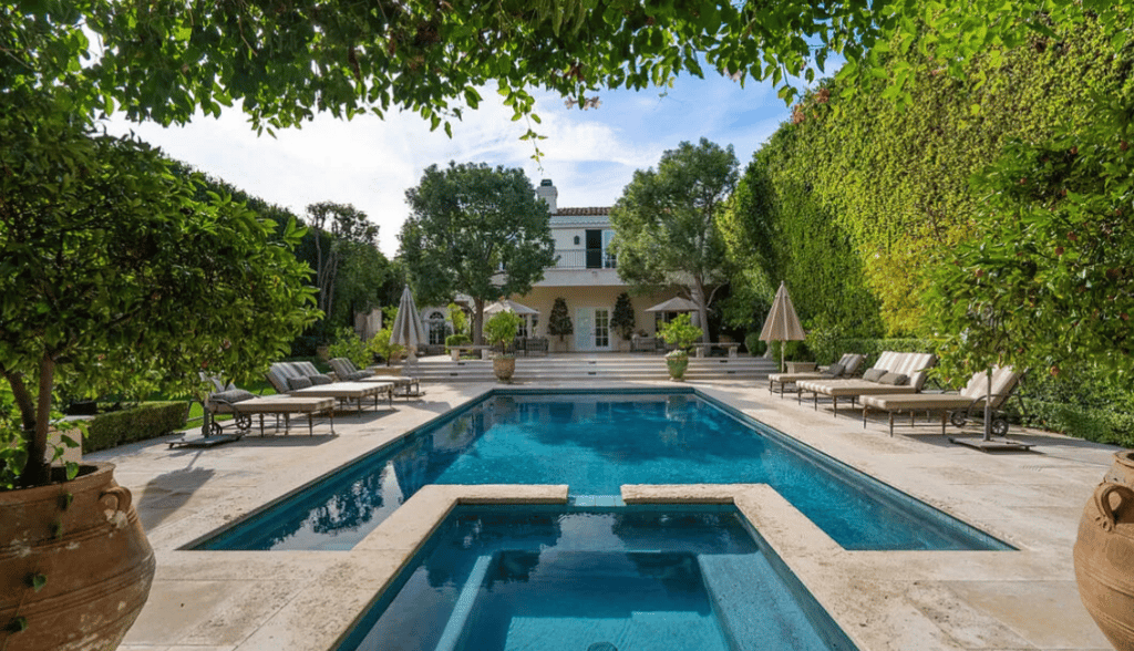 הבית של סם דלוג, בעבר גרה בו משפחת מננדז