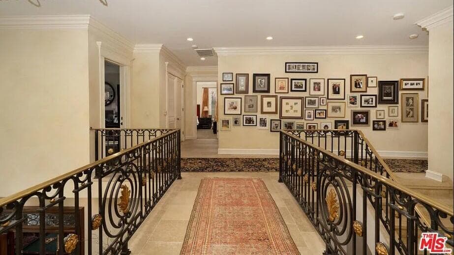 הבית של סם דלוג, בעבר גרה בו משפחת מננדז