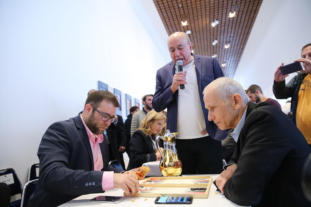 אפילו בכנסת שיחקו. אורן חזן זכה בטורניר בזמנו