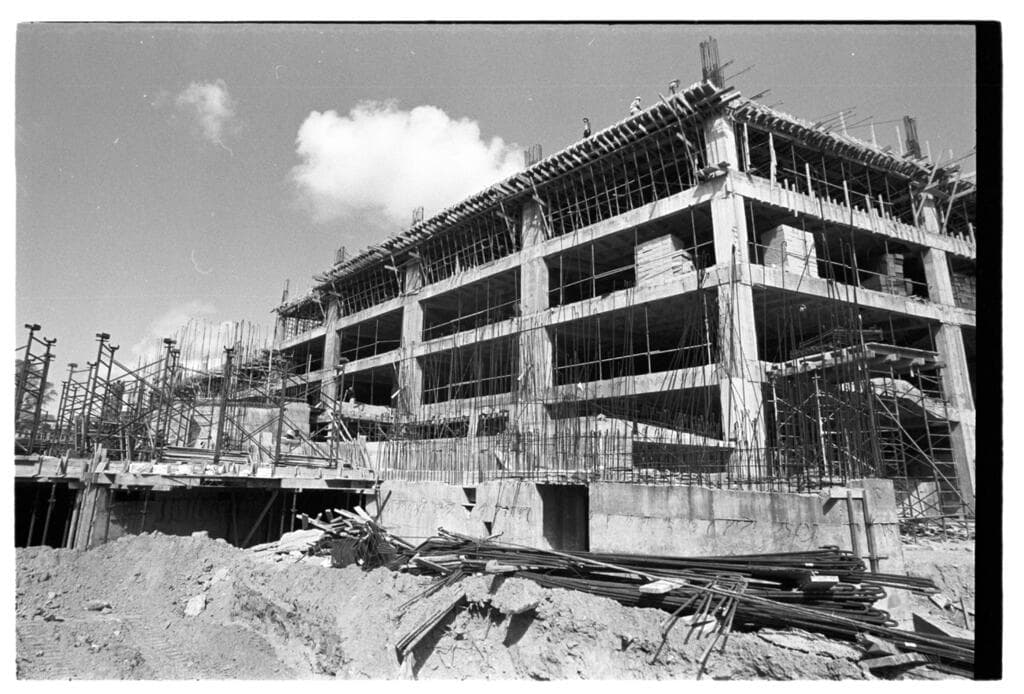 בניית התחנה המרכזית החדשה בתל אביב - 1970