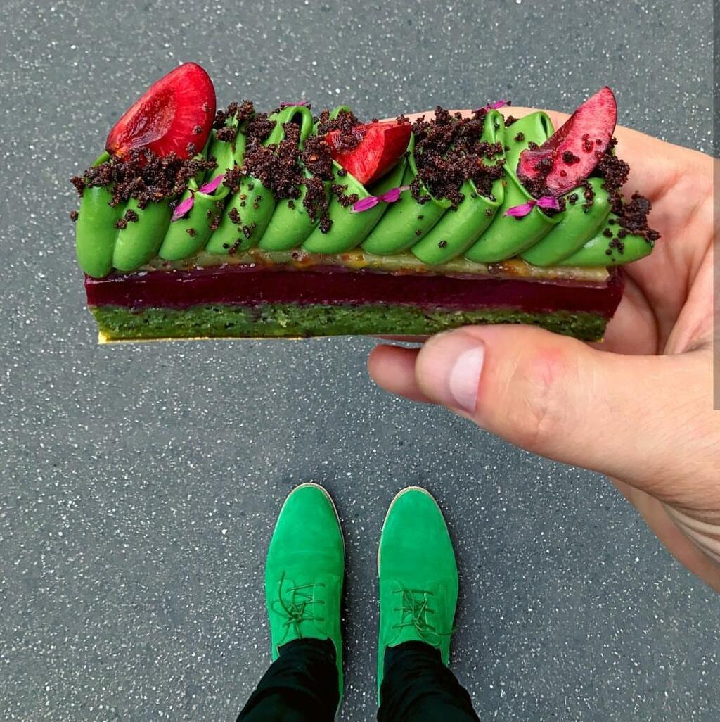 טל שפיגל, Desserted in Paris