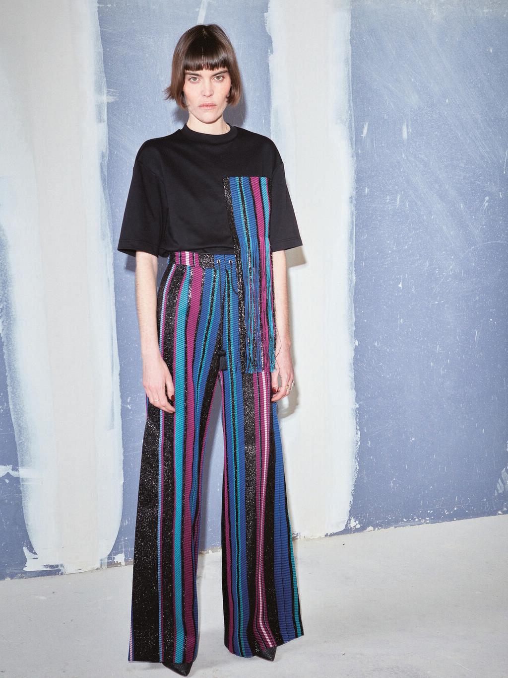 " מיד הבנתי שצריך לעבור לייצור תעשייתי" (צילום: Bojana Tatarska) עבודות של מעצב האופנה בנג'מין בן מויאל