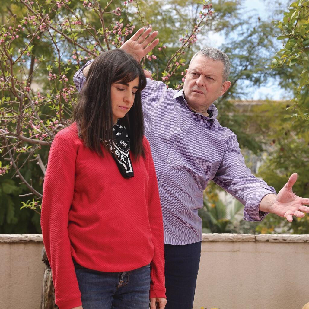 "מטרת השיטה היא למצוא את הדפוס שמייצר את הסטרס" (צילום: אביגיל עוזי) ארז וקסמן ודאנה איבגי